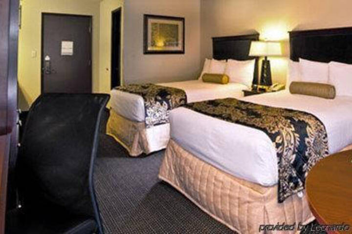 Diamond Bar Inn & Suites - thumb 6