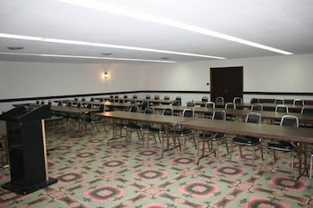 The Holiday Motel & Restaurant - thumb 3