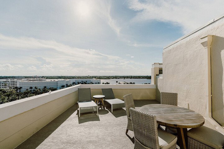 The Ambassador Hotel - thumb 7