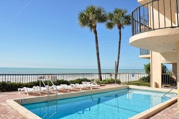 Trillium 2C Beach Front Condo With Private Balcony/pool! - thumb 4
