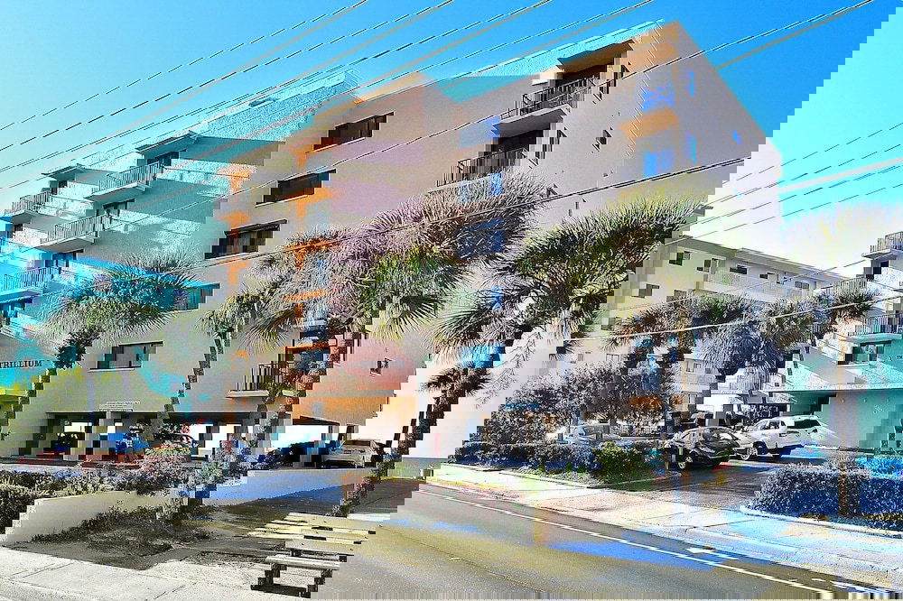 Trillium 2C Beach Front Condo With Private Balcony/pool! - thumb 0