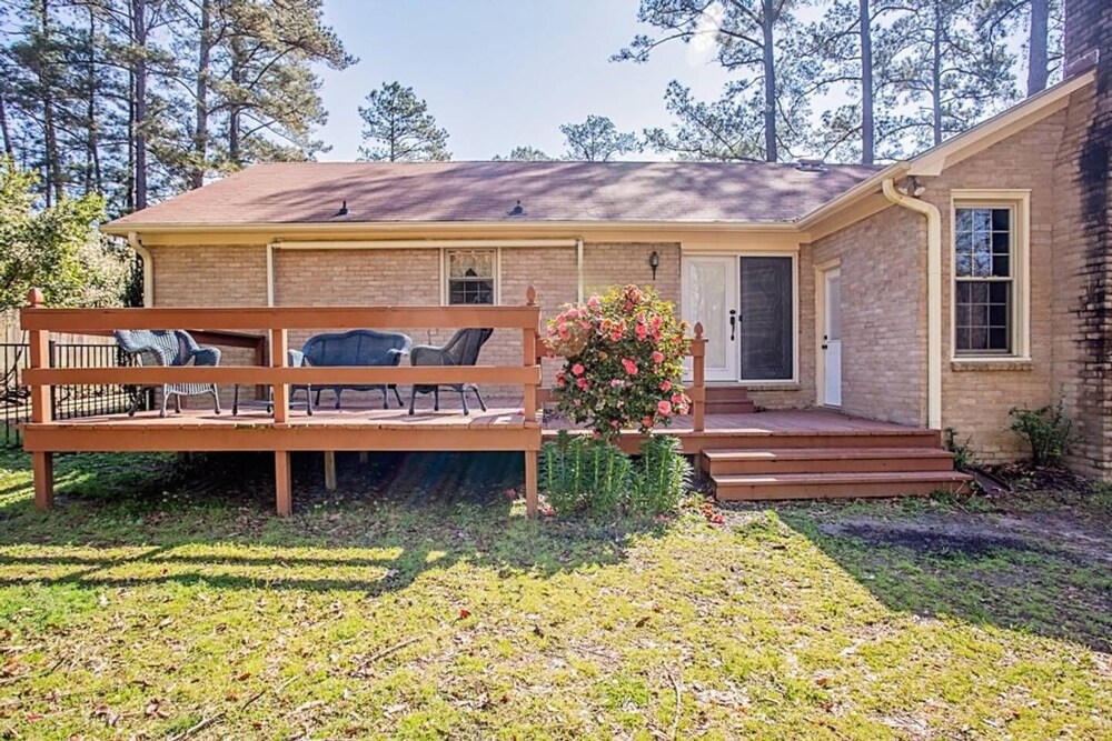 Enjoy The Centrally Located Mcfadyen Guest House - thumb 3