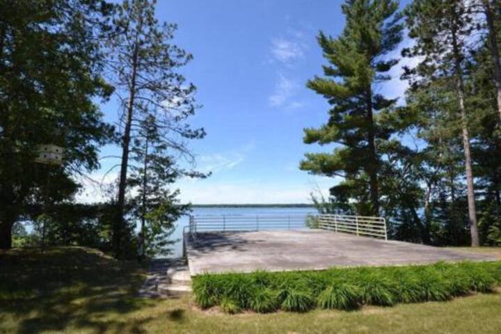 Beautiful House On West Twin Lake - thumb 3