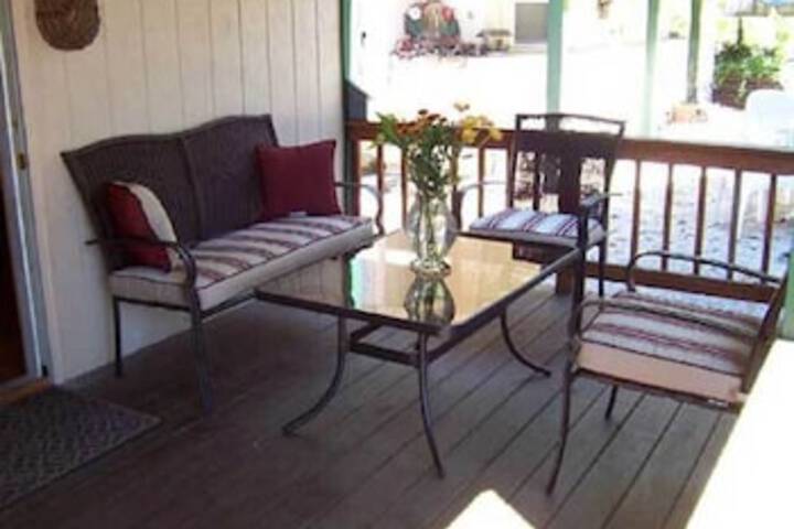 The Iris Garden Downtown Cottages And Suites - thumb 5