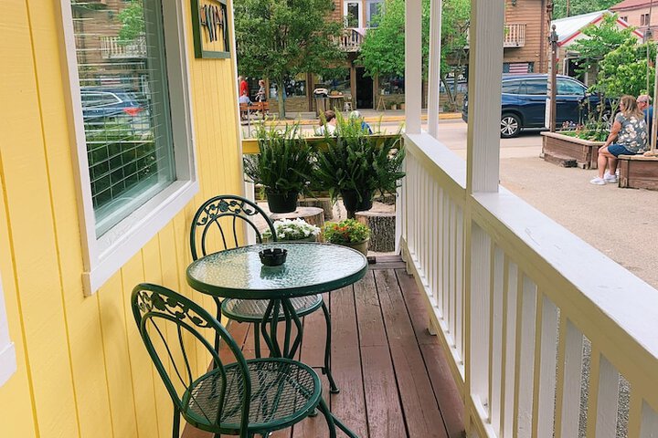 The Iris Garden Downtown Cottages And Suites - thumb 4