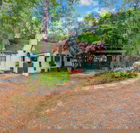 The Tudor Cottage - Accommodation Dallas