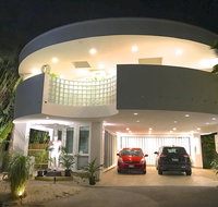 Unique Atrium Lanai Loft - Accommodation Dallas