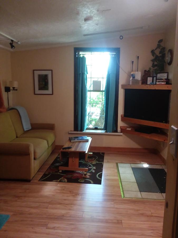 Lava Hideout Cabins - thumb 11