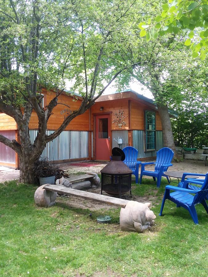 Lava Hideout Cabins - thumb 10