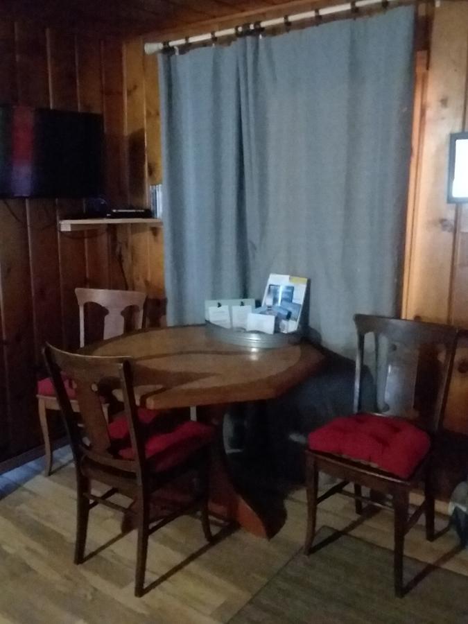 Lava Hideout Cabins - thumb 6