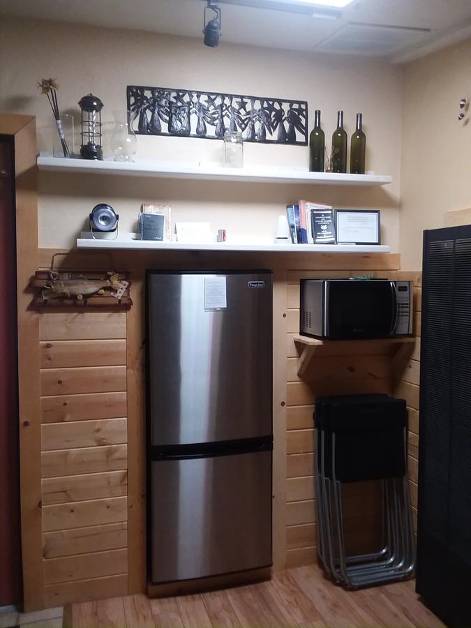 Lava Hideout Cabins - thumb 15