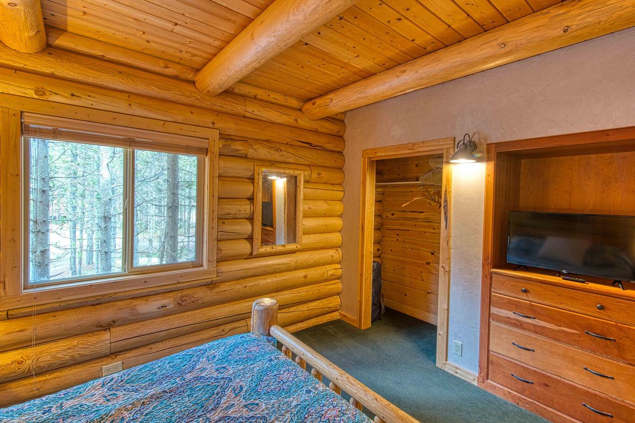 Yellowstone Cabin - thumb 10