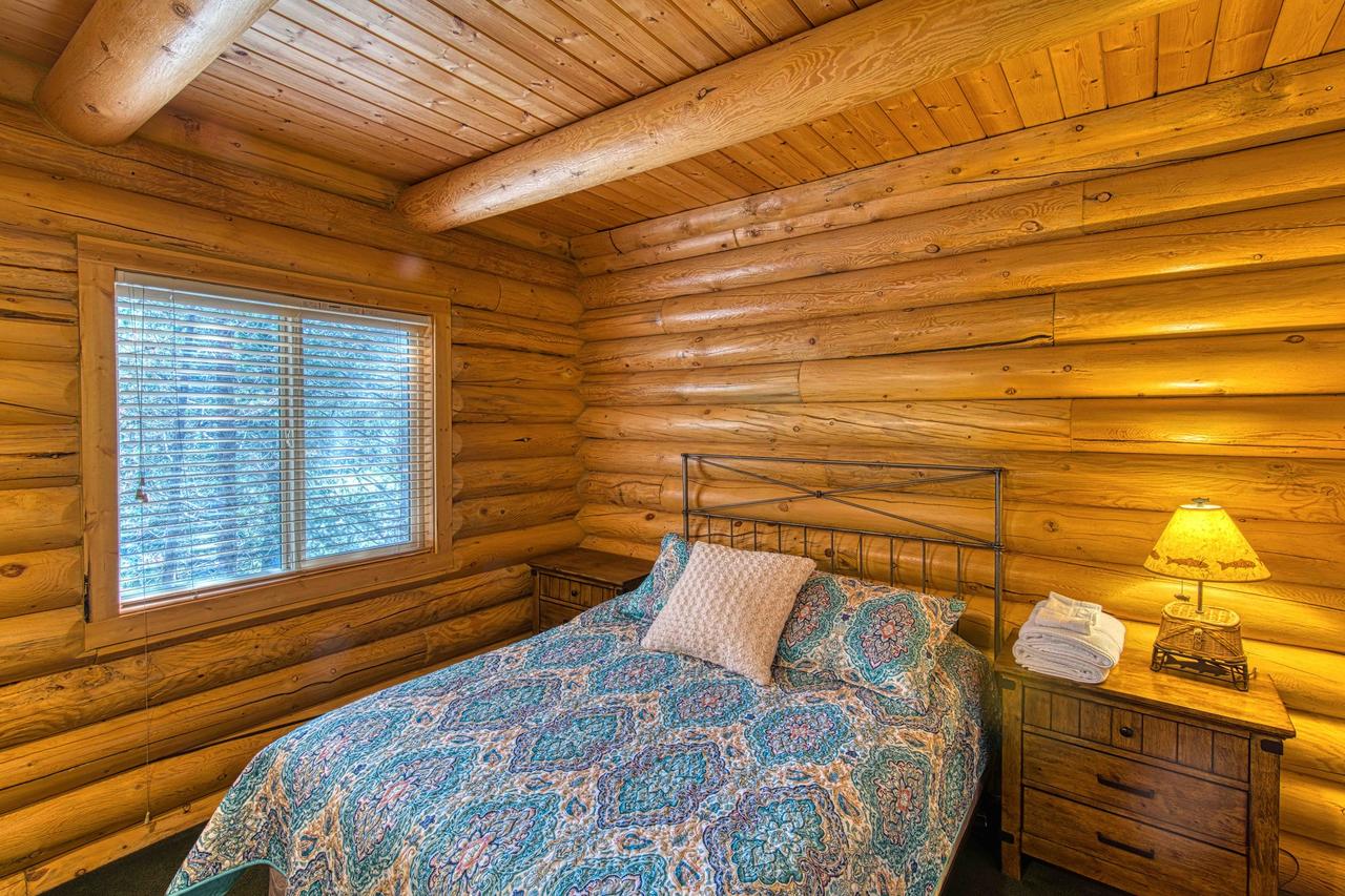 Yellowstone Cabin - thumb 7