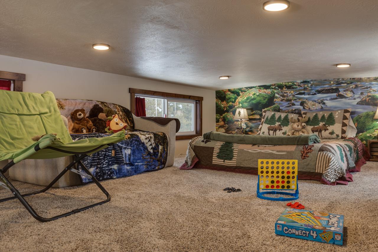 Heigh-Ho Hollow - thumb 30