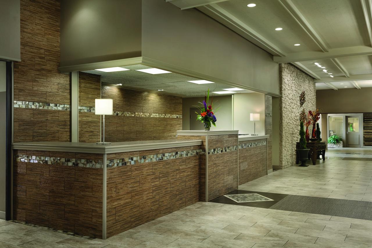 Radisson Hotel Louisville North - thumb 11