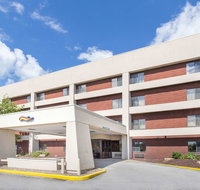 Baymont by Wyndham Davenport - Accommodation Dallas