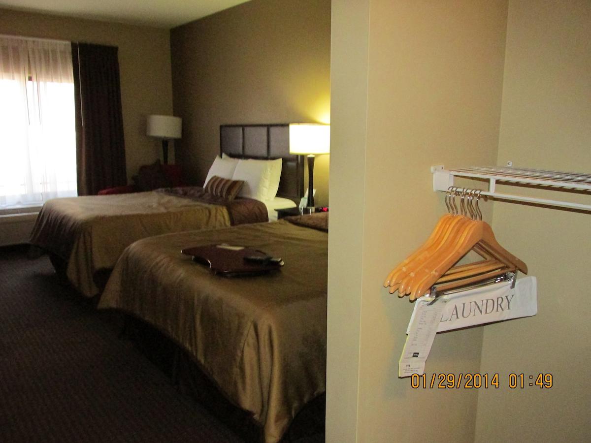 Parkwood Inn & Suites - thumb 15