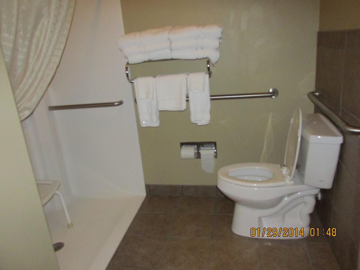 Parkwood Inn & Suites - thumb 22