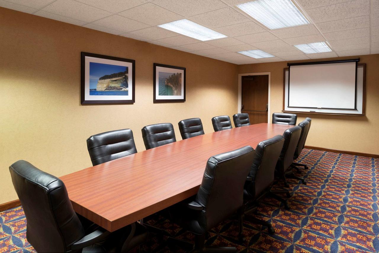 Quality Inn Auburn Hills - thumb 2