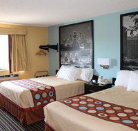 Super 8 by Wyndham Warrenton - Accommodation Dallas