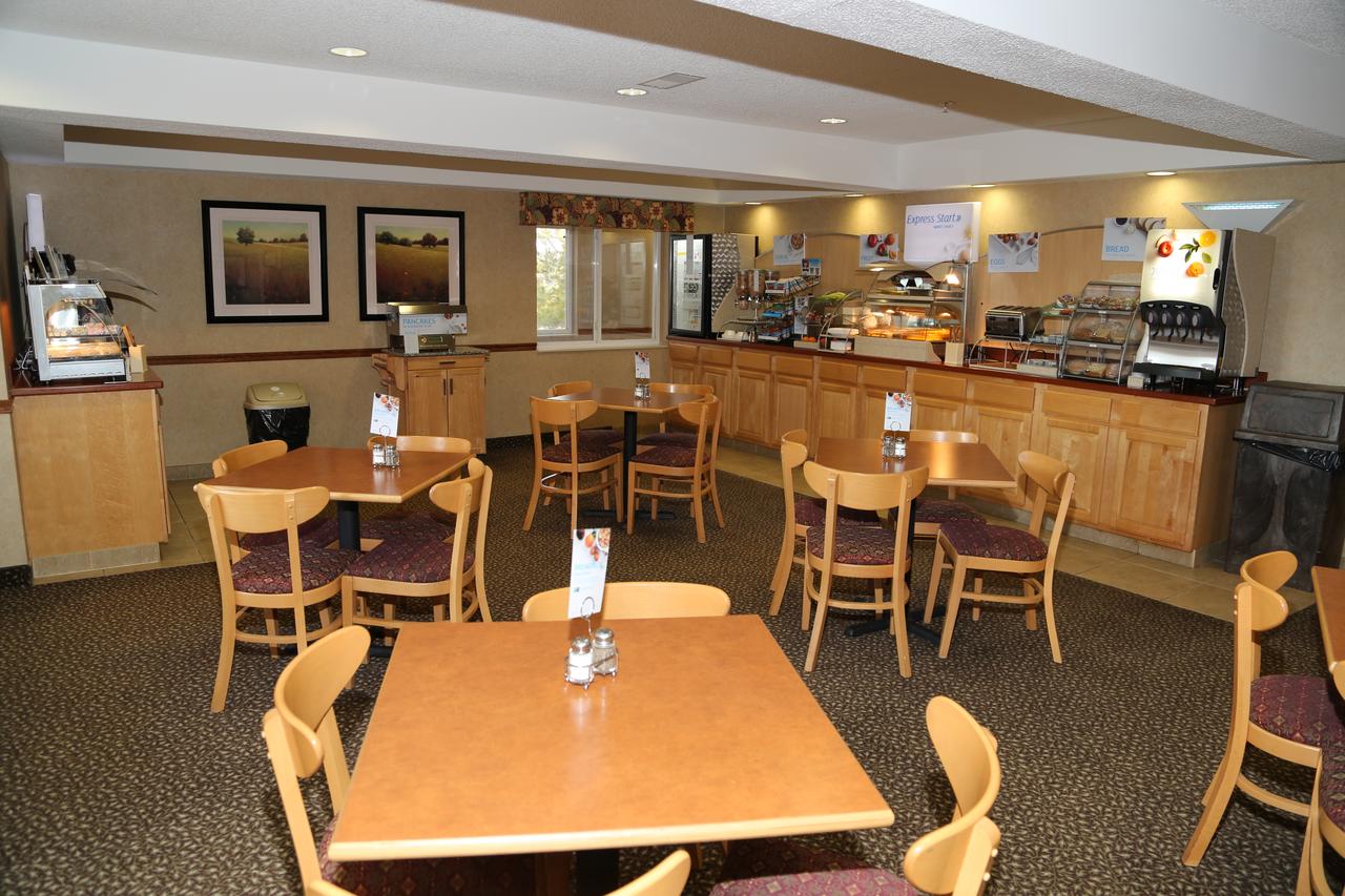 Holiday Inn Express Warrenton - thumb 3