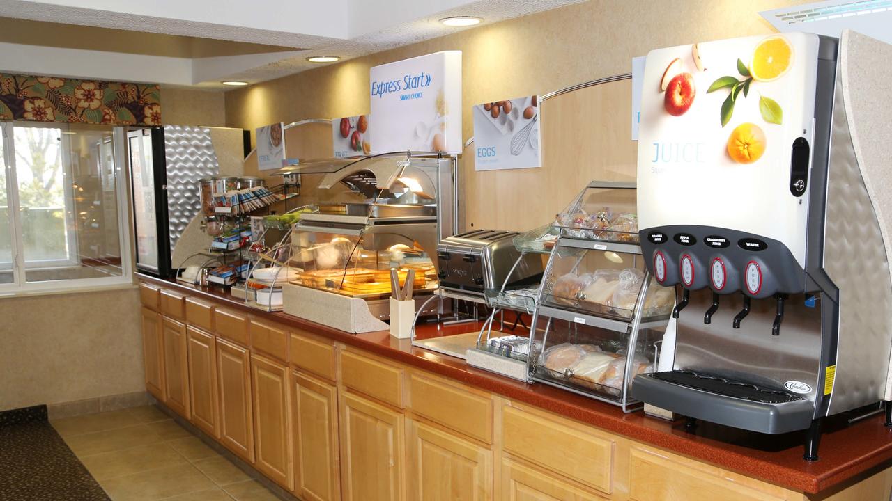 Holiday Inn Express Warrenton - thumb 1