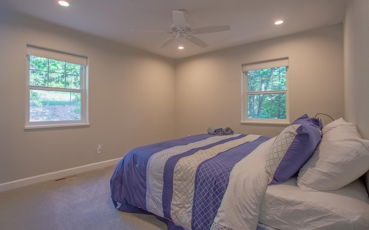 Happy Hollow 434 Home - thumb 2