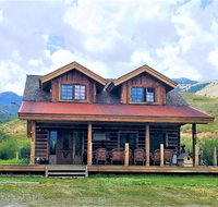 Schoolhouse Cabin - Accommodation Dallas