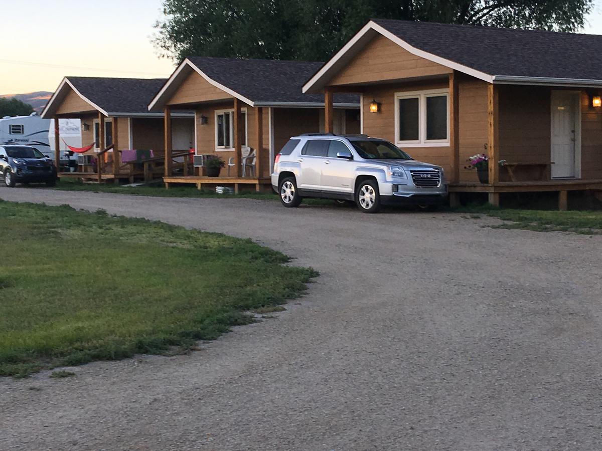 Pioneer Mountain Cabins - thumb 3