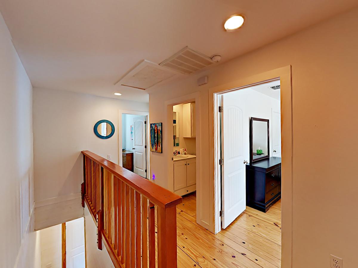 The Commons 102 - Three Bedroom Townhome - thumb 7