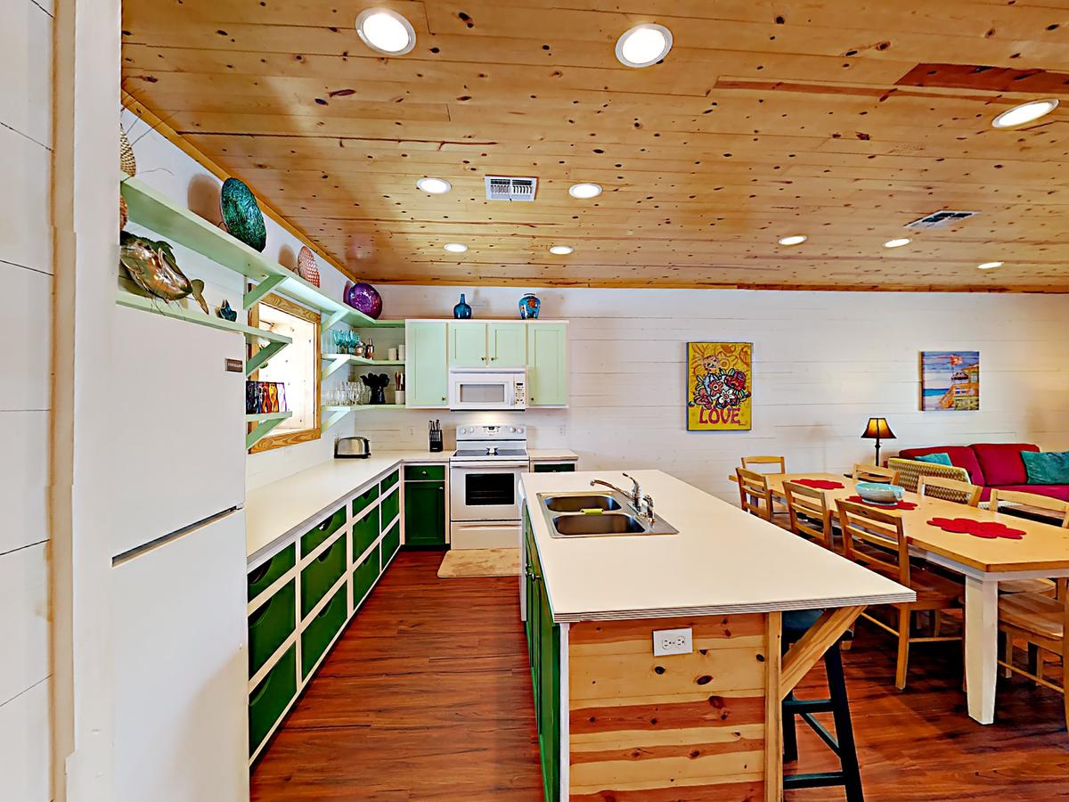 The Commons 102 - Three Bedroom Townhome - thumb 5