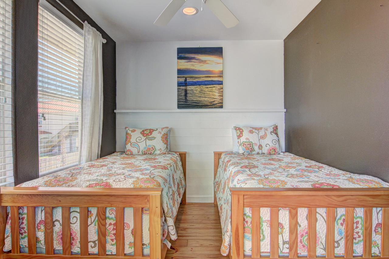 VW67 - Whale Of A Time - thumb 34