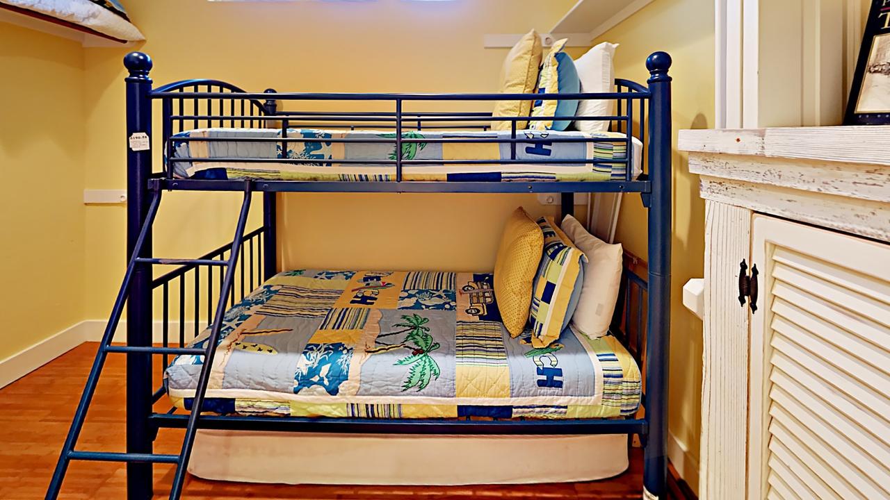 Banyan Beach House - thumb 3