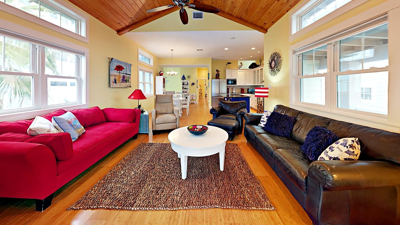 Banyan Beach House - thumb 0