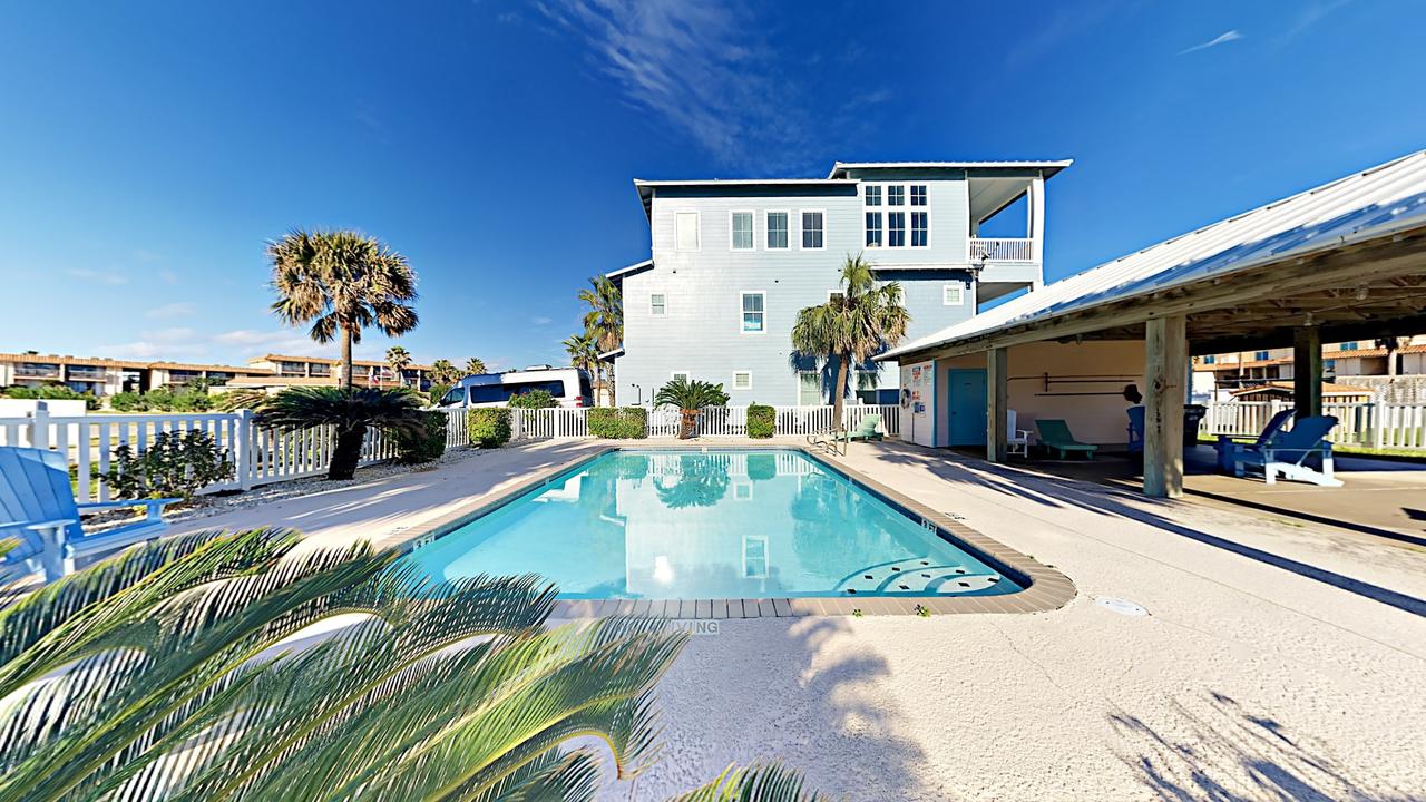 Banyan Beach House - thumb 4