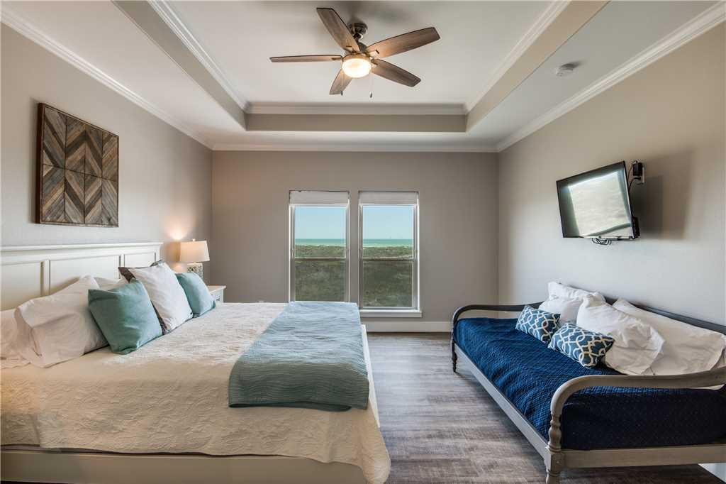 6501 Villa Castellon Drive Home - thumb 25