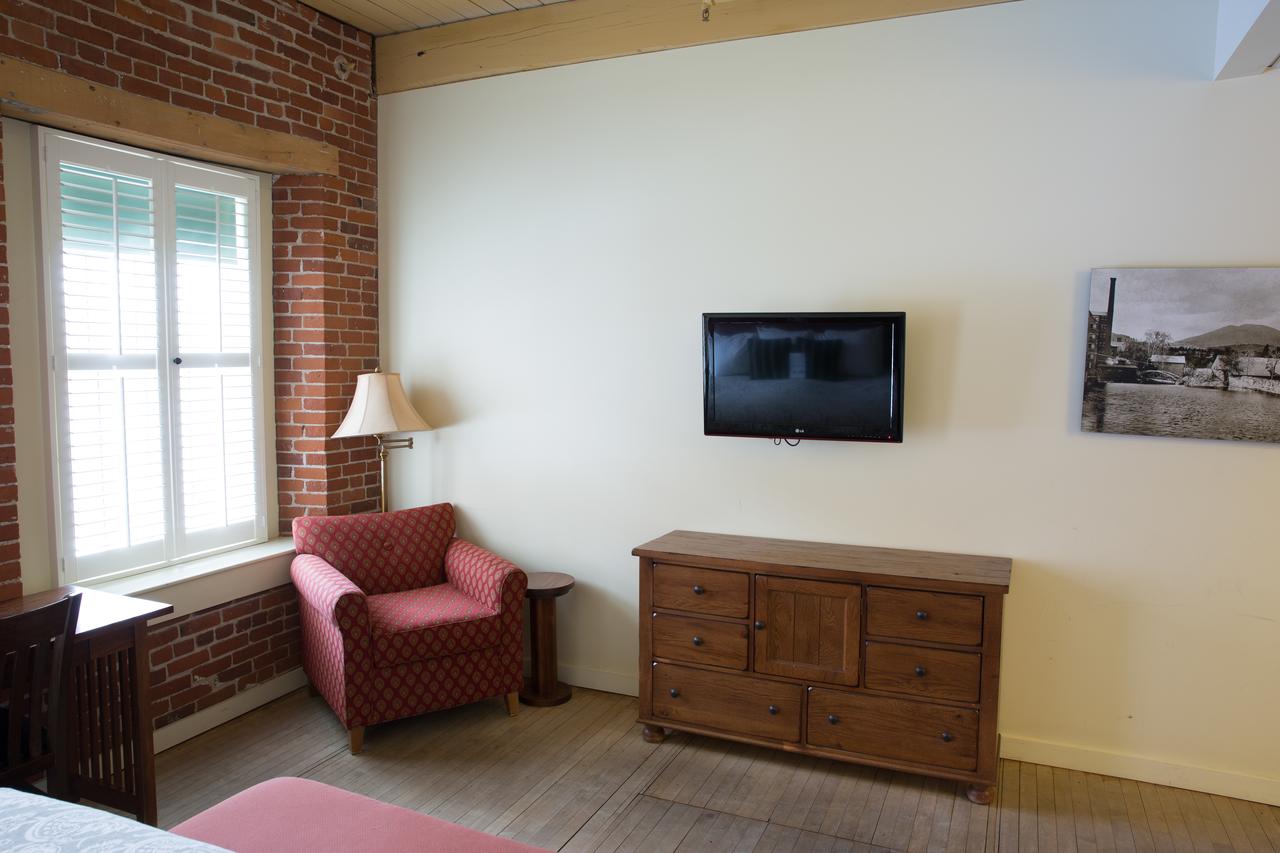 Common Man Inn & Restaurant Claremont - thumb 9