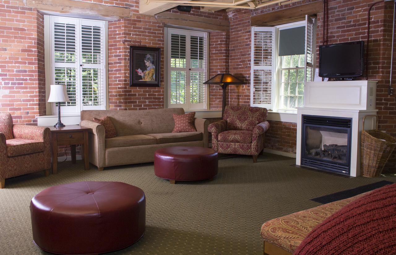 Common Man Inn & Restaurant Claremont - thumb 0