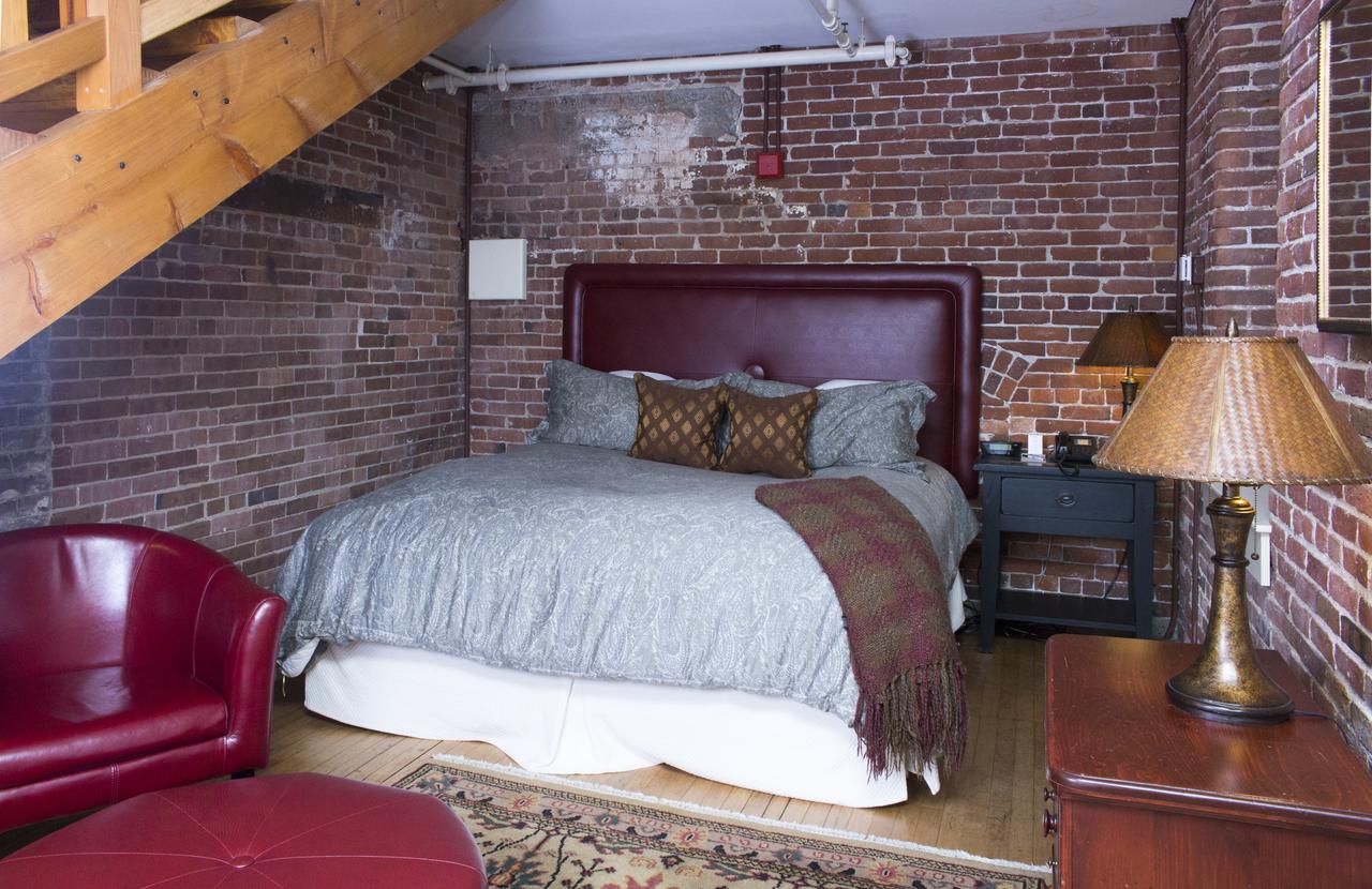 Common Man Inn & Restaurant Claremont - thumb 1