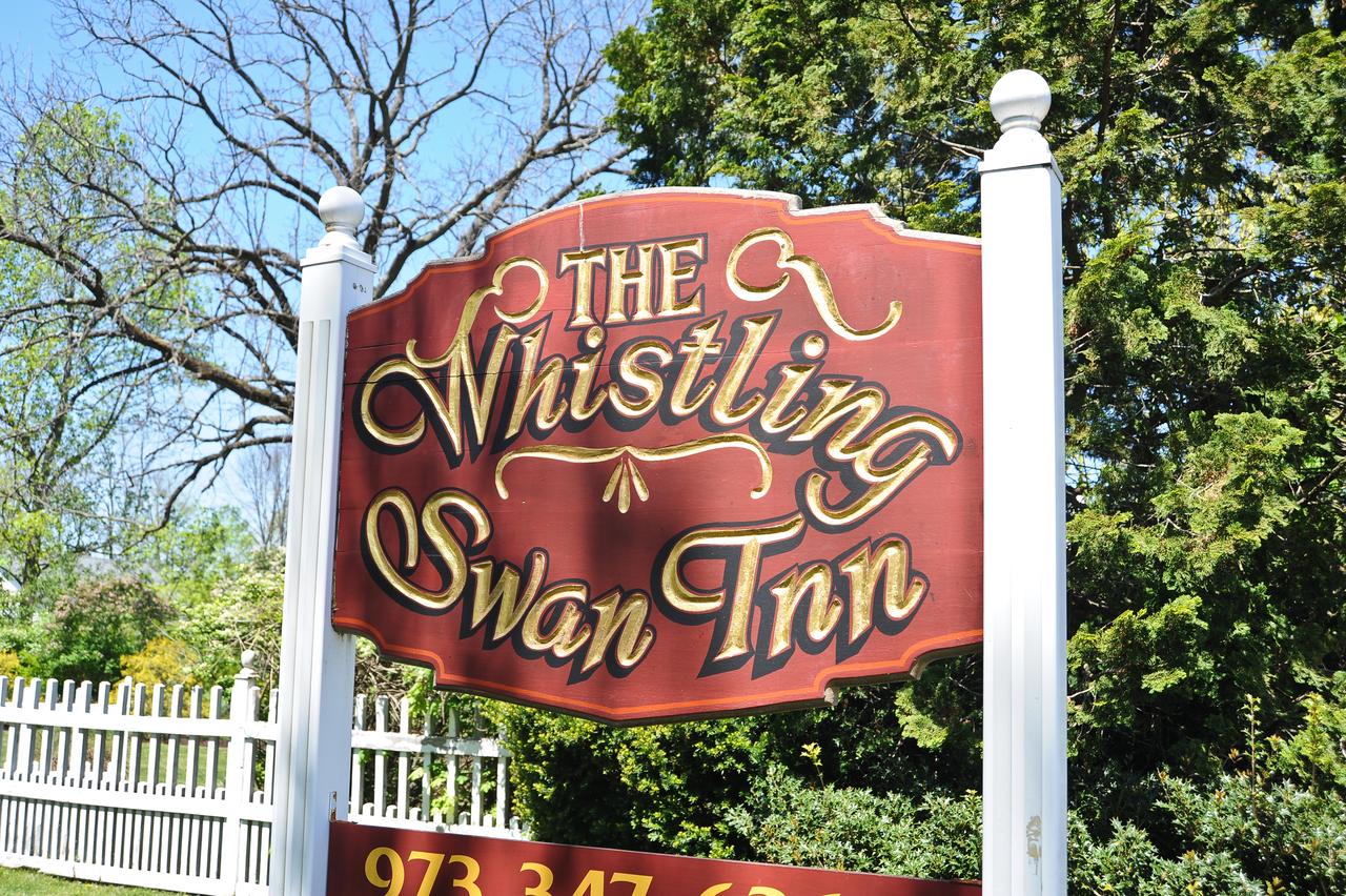 Whistling Swan Inn - thumb 0
