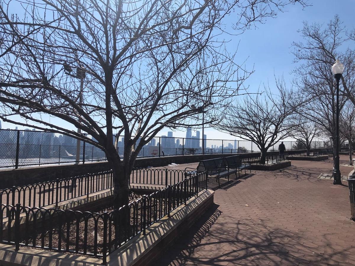 4 Bed 4bath 15Min To NYC.Parking.Balcony NYC View J-1 - thumb 24