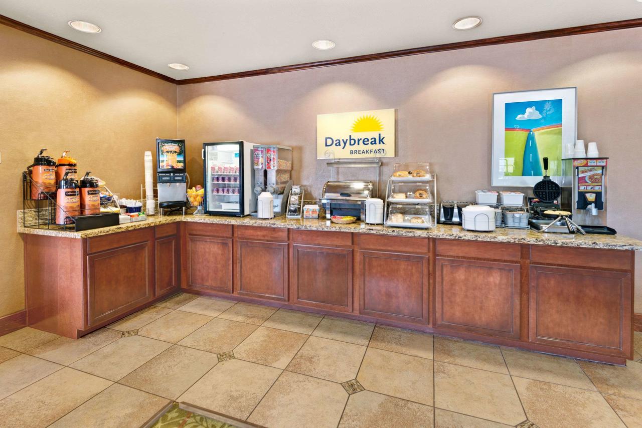 Days Inn By Wyndham Bernalillo - thumb 10