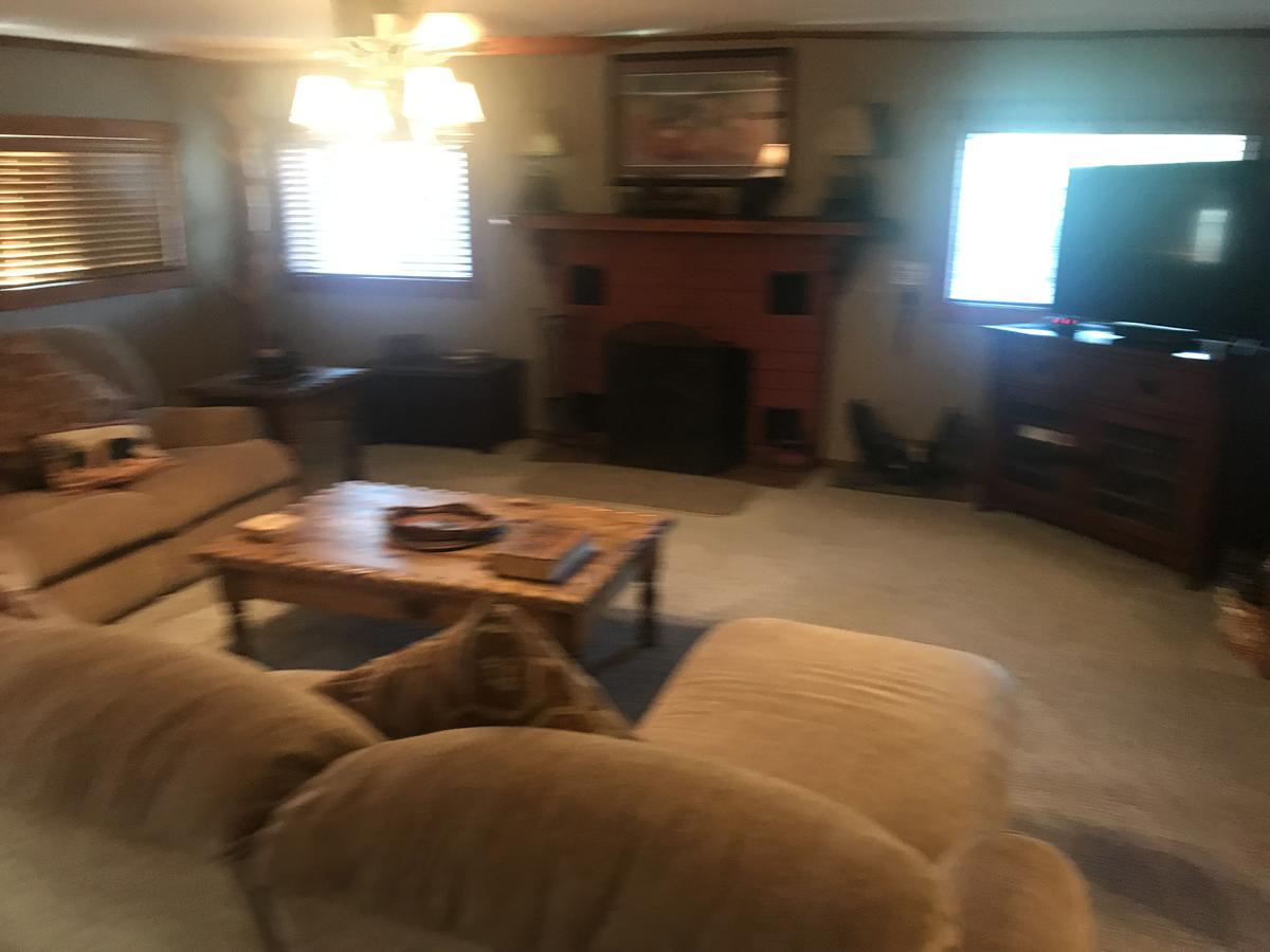 Gonzales Cozy Little Bear Cabin - thumb 15