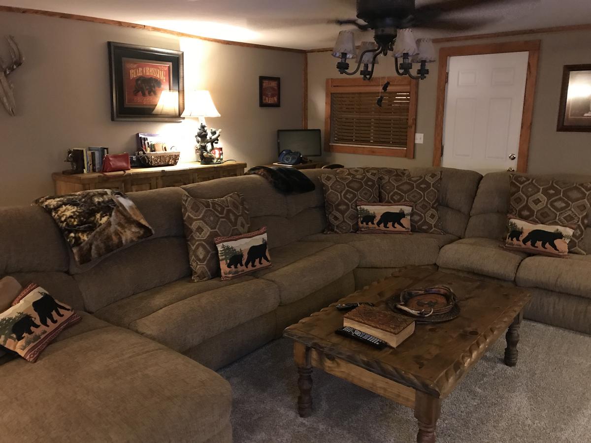 Gonzales Cozy Little Bear Cabin - thumb 16