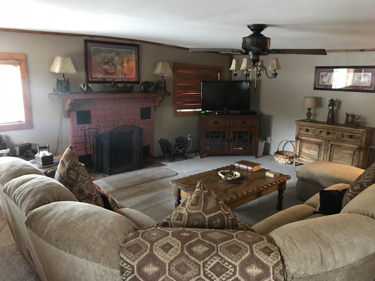 Gonzales Cozy Little Bear Cabin - thumb 19