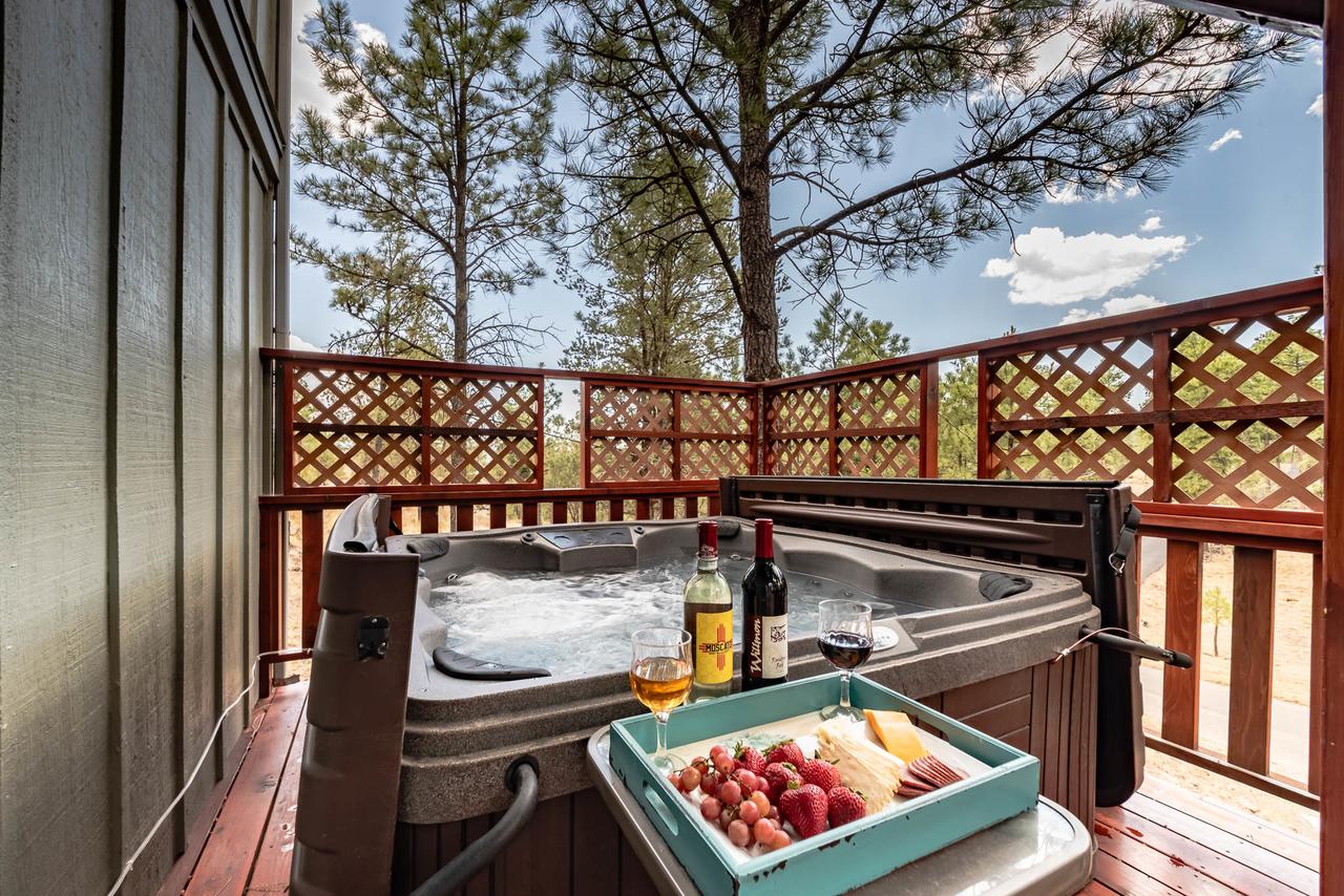 Casa Del Rey, 3 Bedrooms, Fireplace, Hot Tub, Foosball, Private, Sleeps 8 - thumb 1