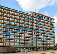 Quality Inn  Suites Cincinnati Downtown - Accommodation Dallas
