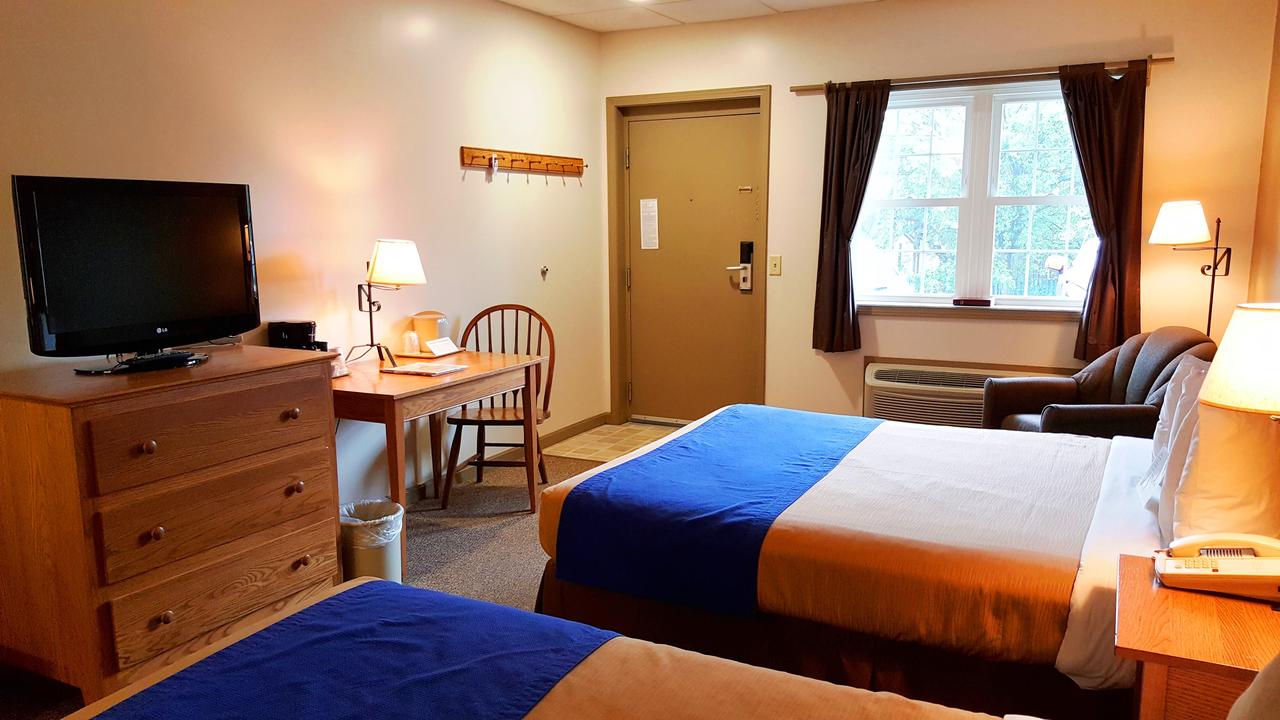 Lodging On The Square - thumb 35
