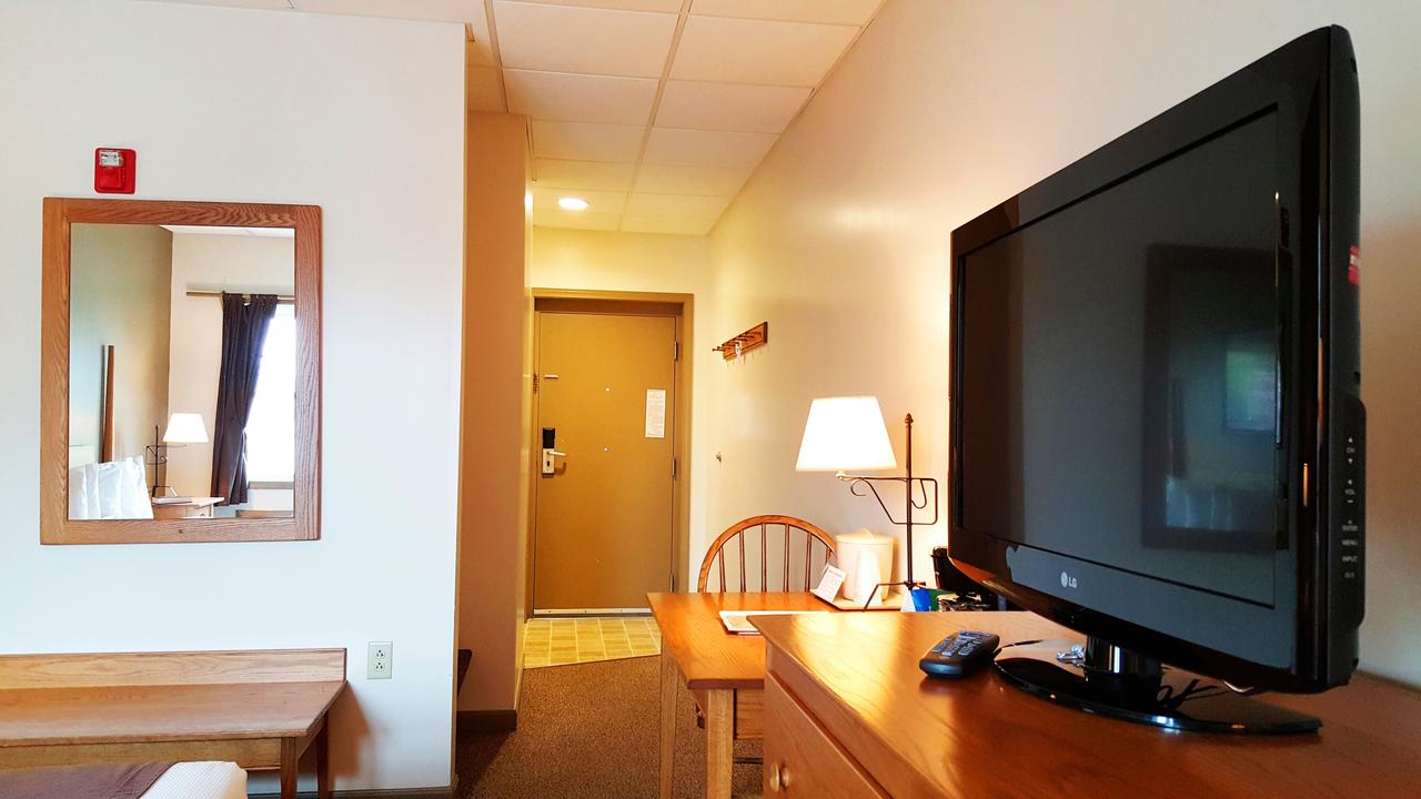 Lodging On The Square - thumb 10