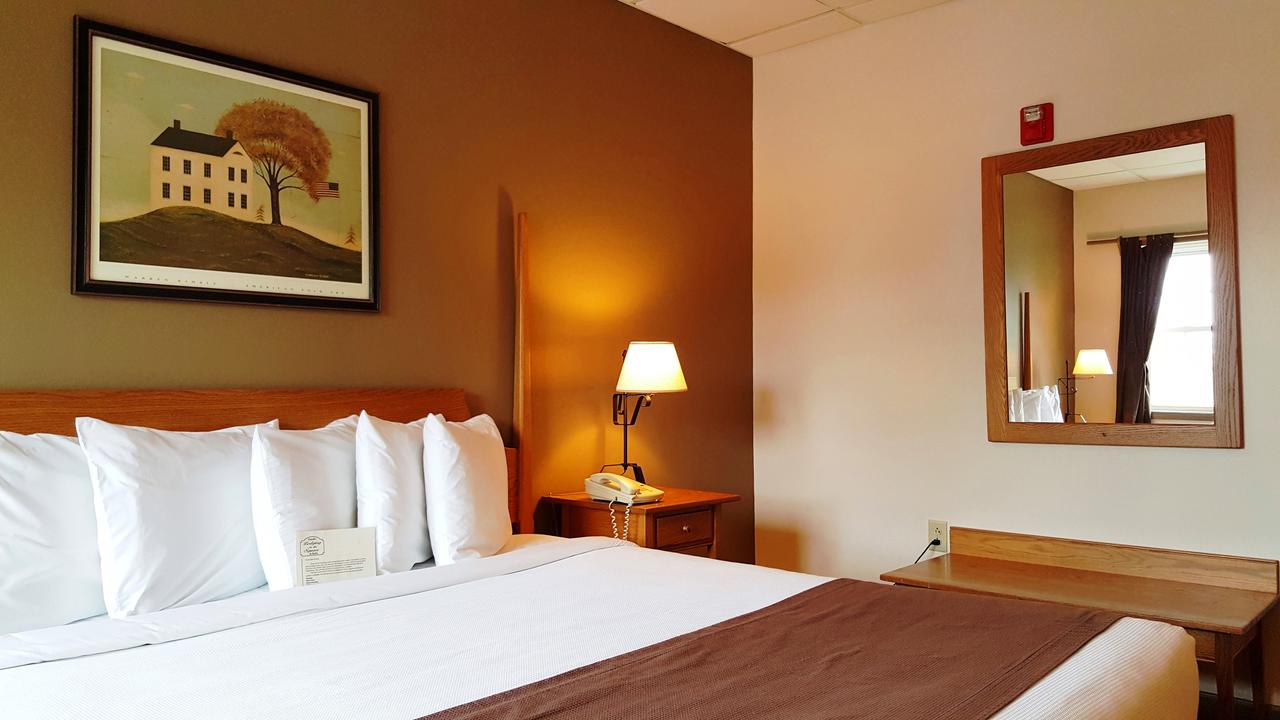 Lodging On The Square - thumb 19